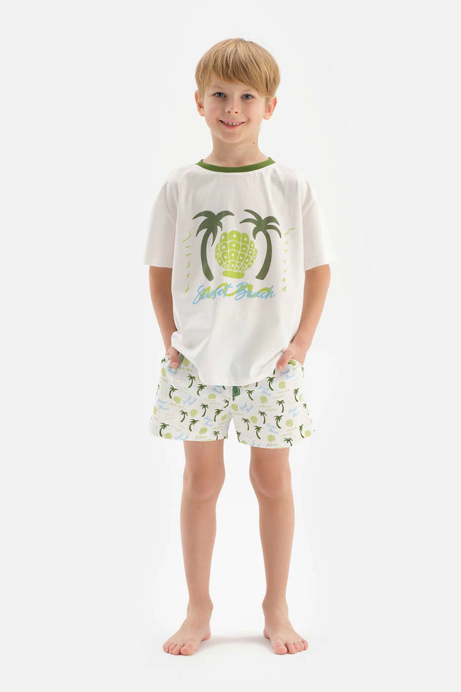 Beyaz Erkek Çocuk Palmiye Baskılı Şortlu Pijama Takımı