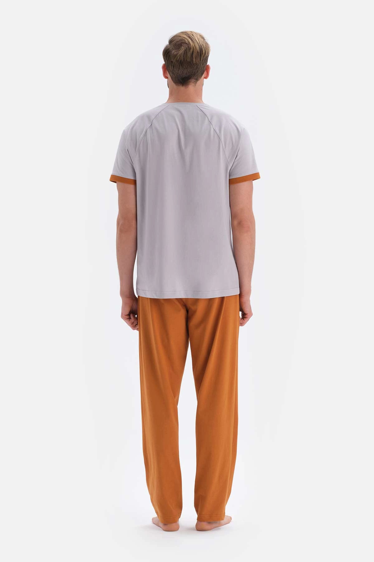 Gri Baskı Detaylı Kısa Kollu Pijama Takımı