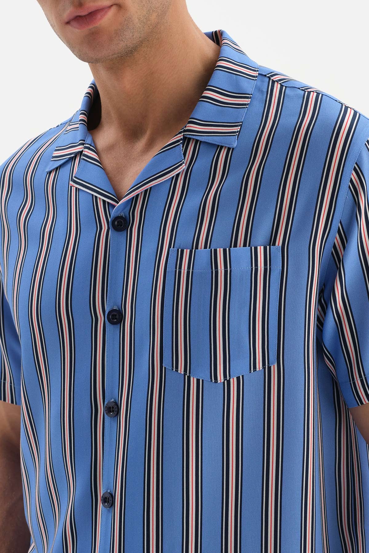 Mavi Gömlek Yaka Çizgili Şortlu Dokuma Pijama Takımı