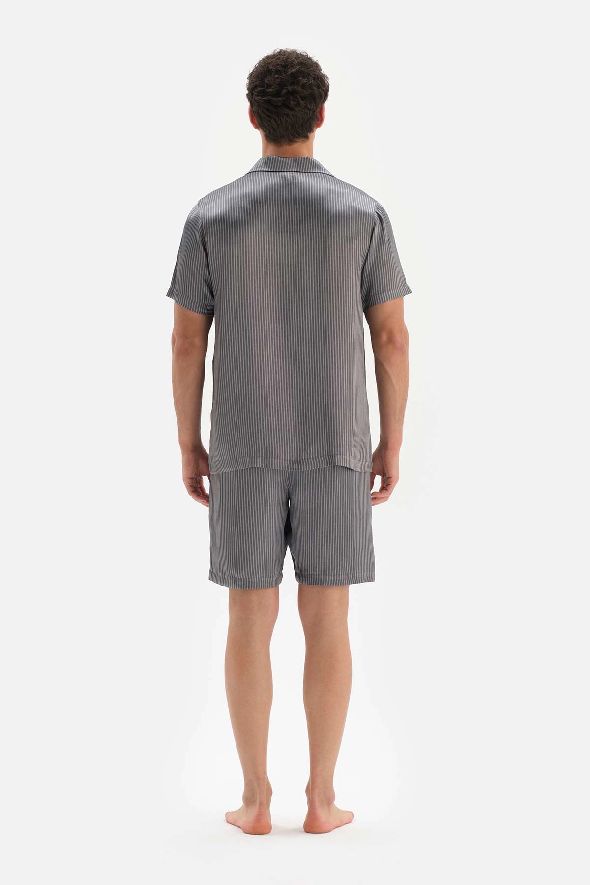 Gri Kısa Kol Jakarlı Saten Damat Pijama Takımı