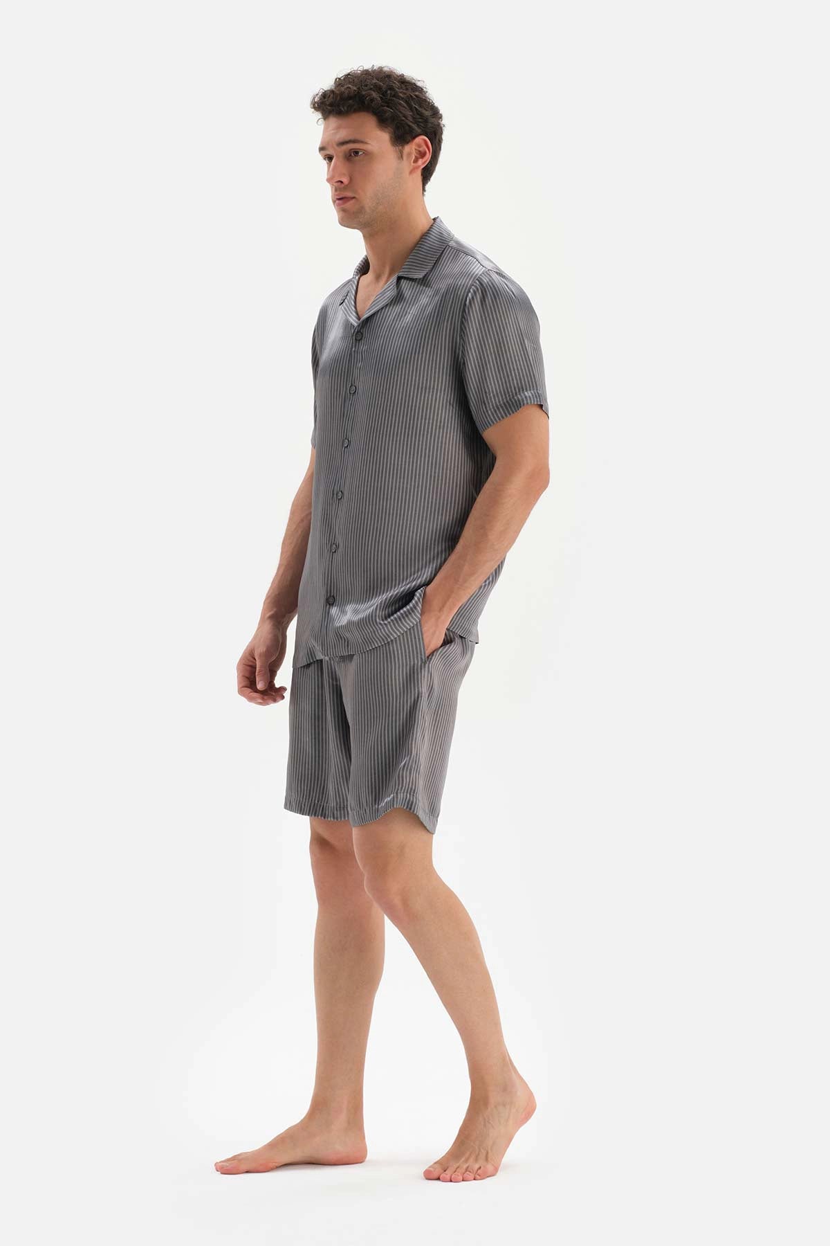 Gri Kısa Kol Jakarlı Saten Damat Pijama Takımı