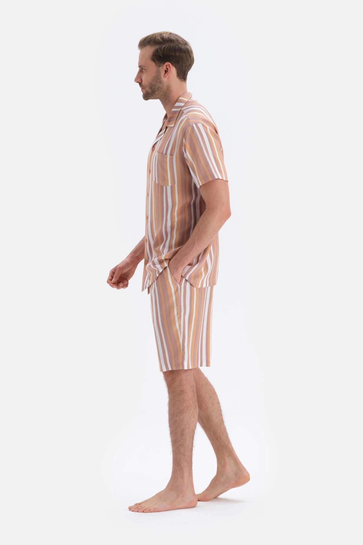 Kahverengi Çizgili Gömlek Yaka Şort Dokuma Pijama Takımı