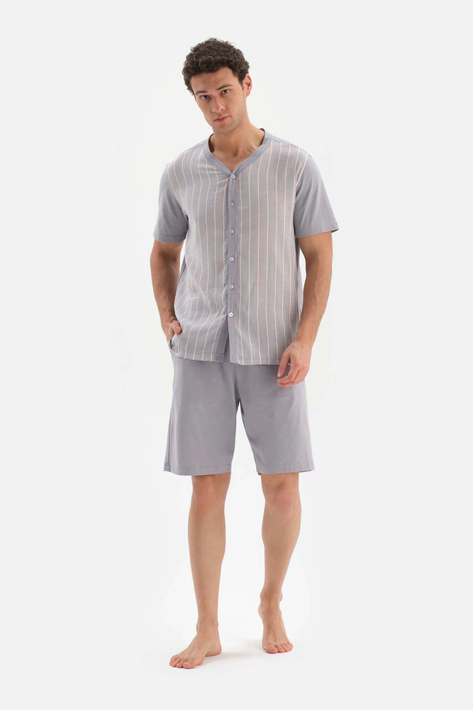 Gri Önden Düğmeli Çizgili Dokuma Garnili Şort Pijama Takımı