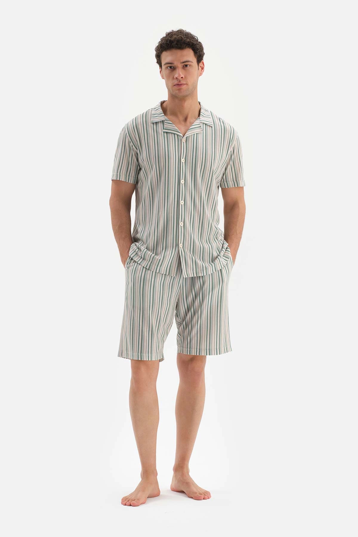 Bej Gömlek Yaka Çizgili Örme Şort Pijama Takımı