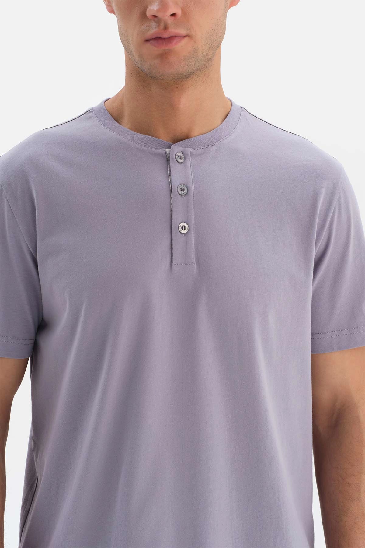 Gri Yarım Pat Yaka Ekose Baskılı Şort Pijama Takımı