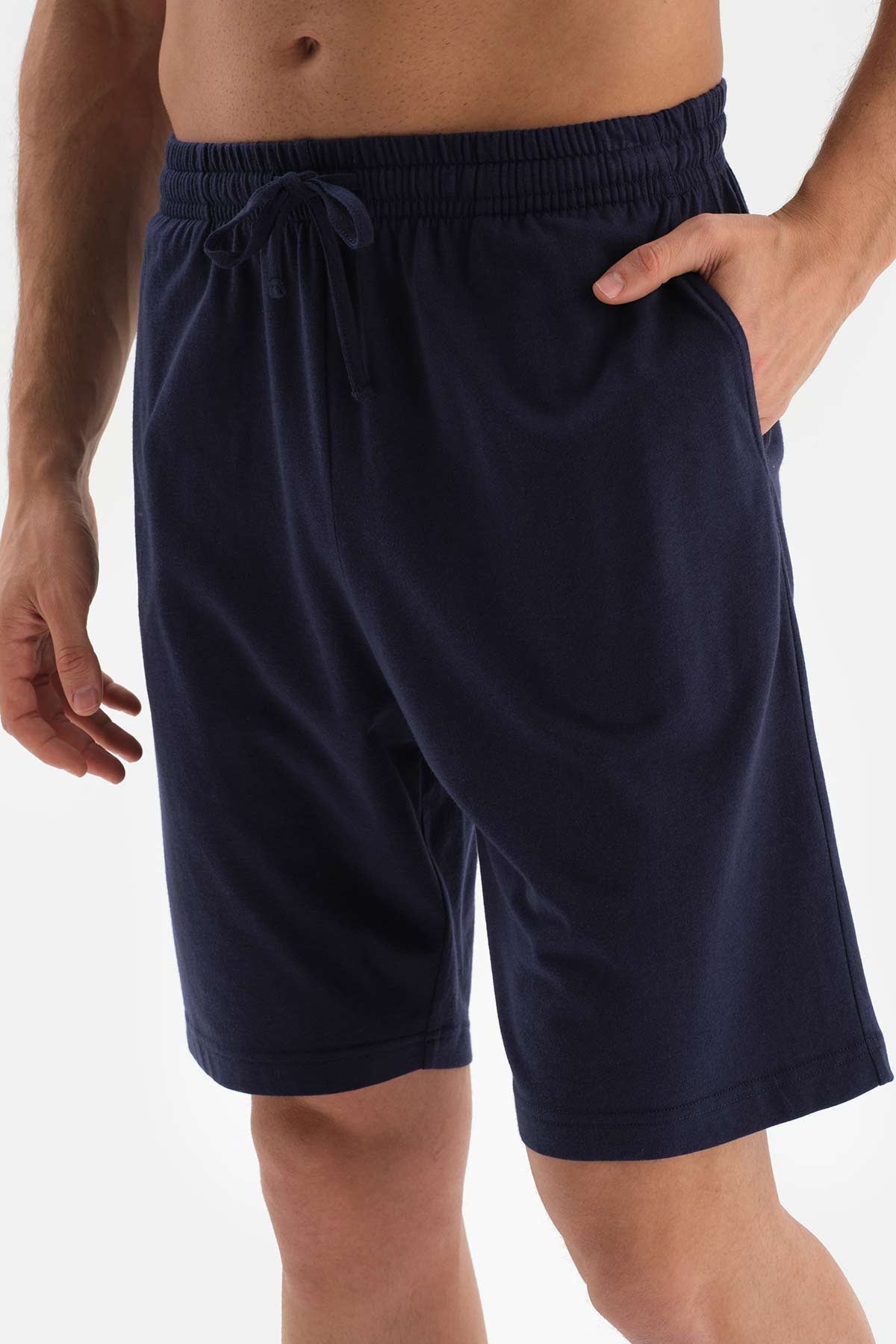 Kırmızı Bisiklet Yaka Cep Detaylı Şortlu Örme Pijama Takımı
