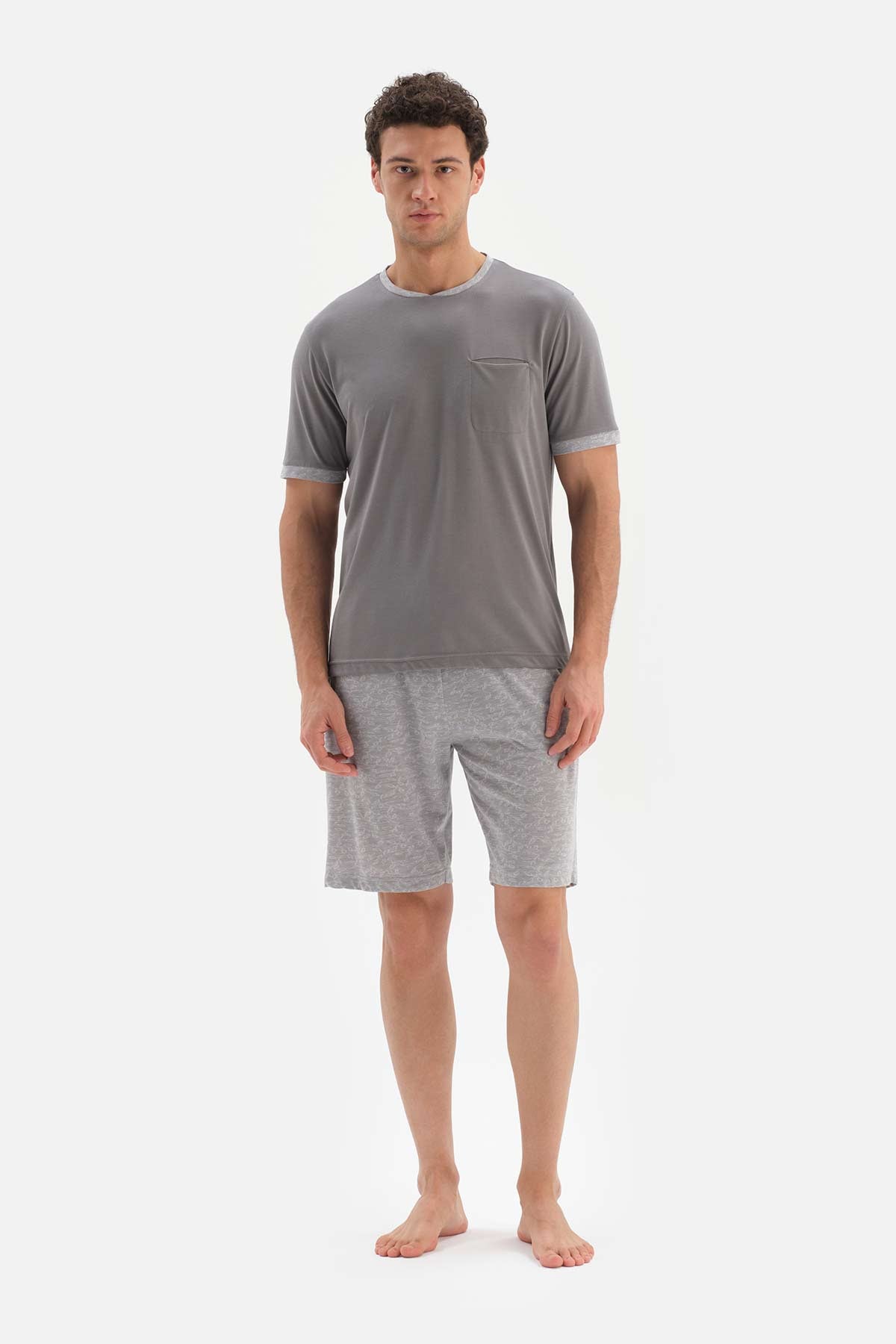 Gri Bisiklet Yaka Jakarlı Şortlu Pijama Takımı