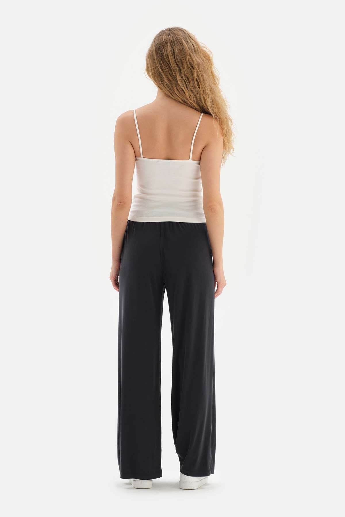 Siyah Beli Lastikli Geniş Paça Cupro Pantolon