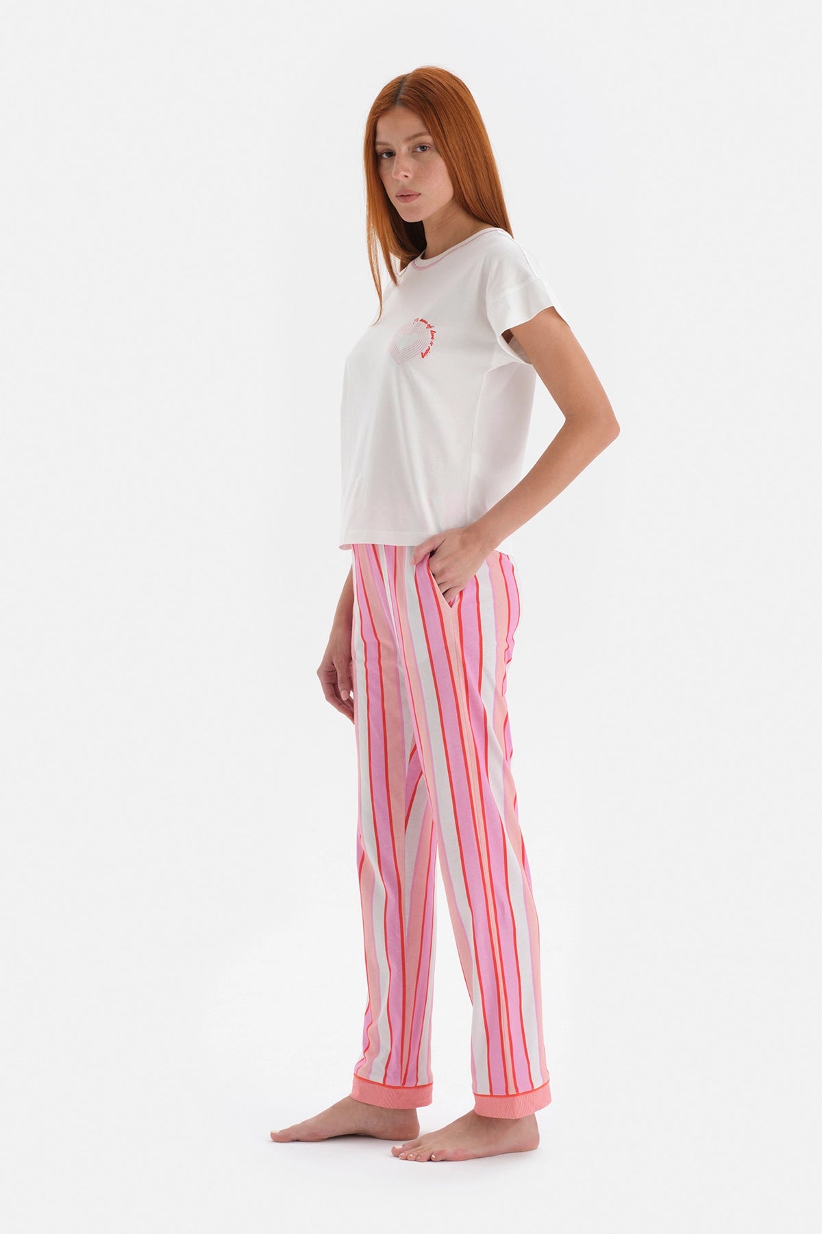 Beyaz Çizgili Kısa Kol Pamuklu Pijama Takımı