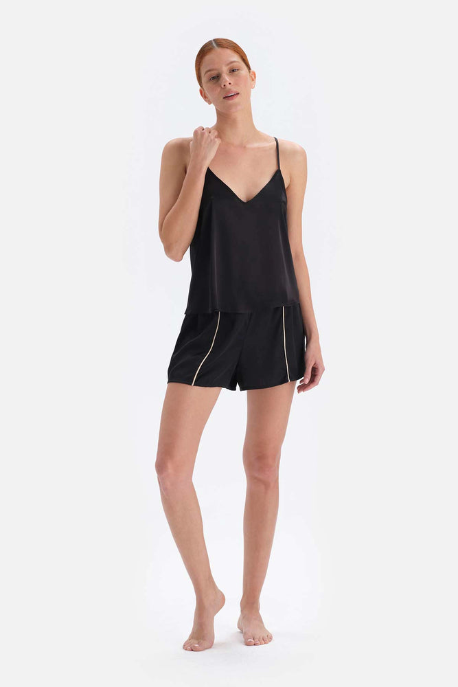 Siyah Sırt Detaylı Saten Bride Şortlu Pijama Takımı