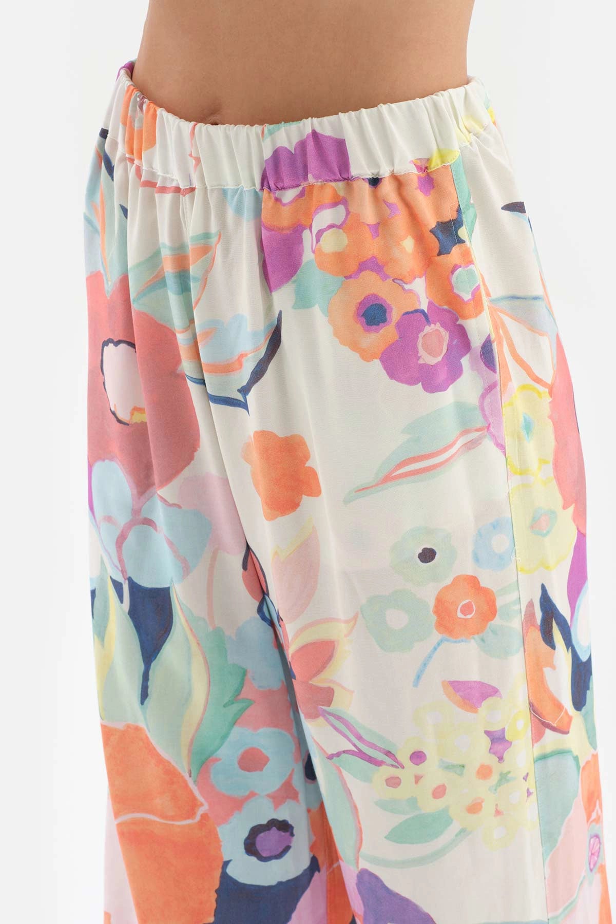 Turuncu Gömlek Yaka Çiçek Desenli Dokuma Pijama Takımı