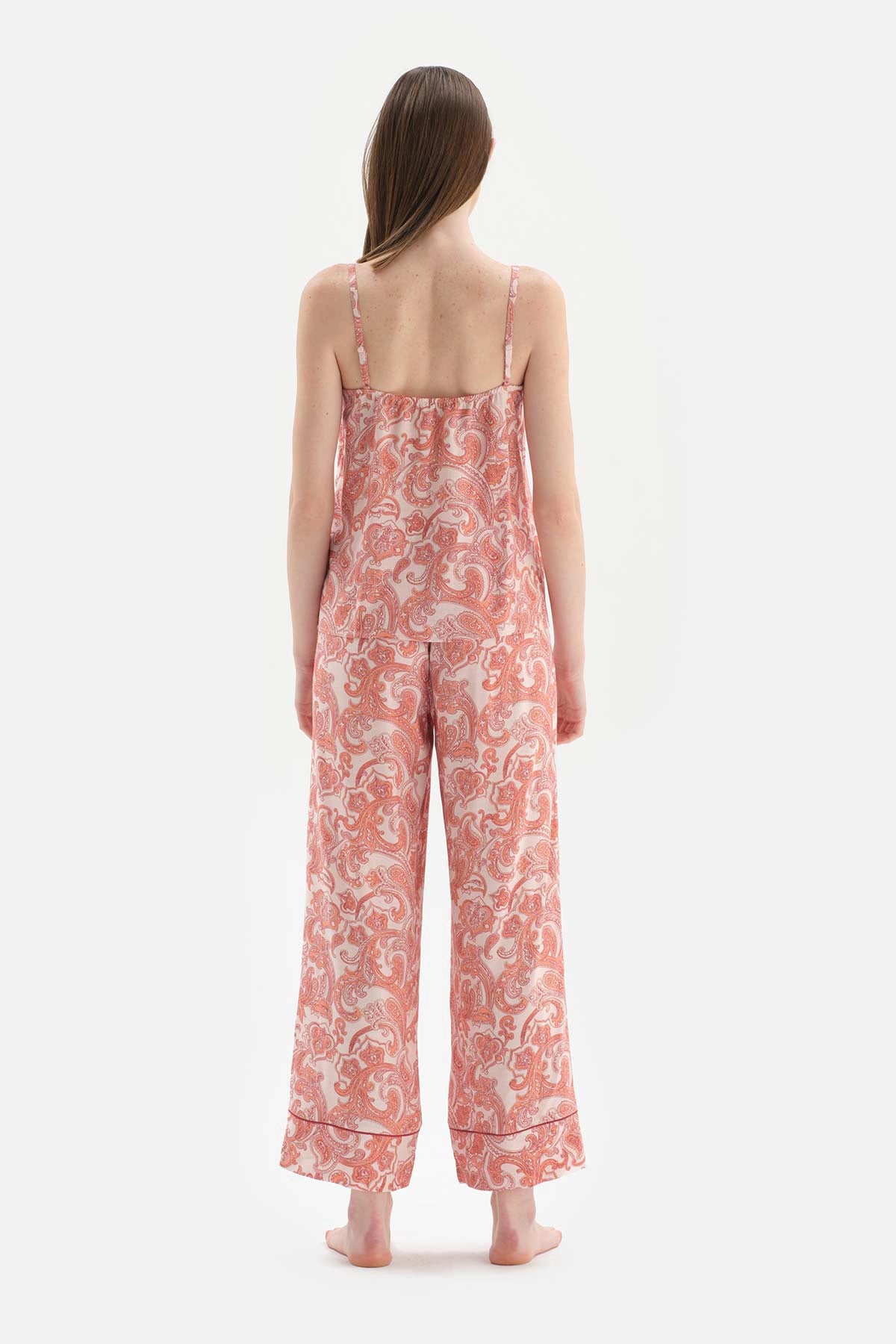 Açık Pembe Şal Desenli Askılı Viskon Pijama Takımı