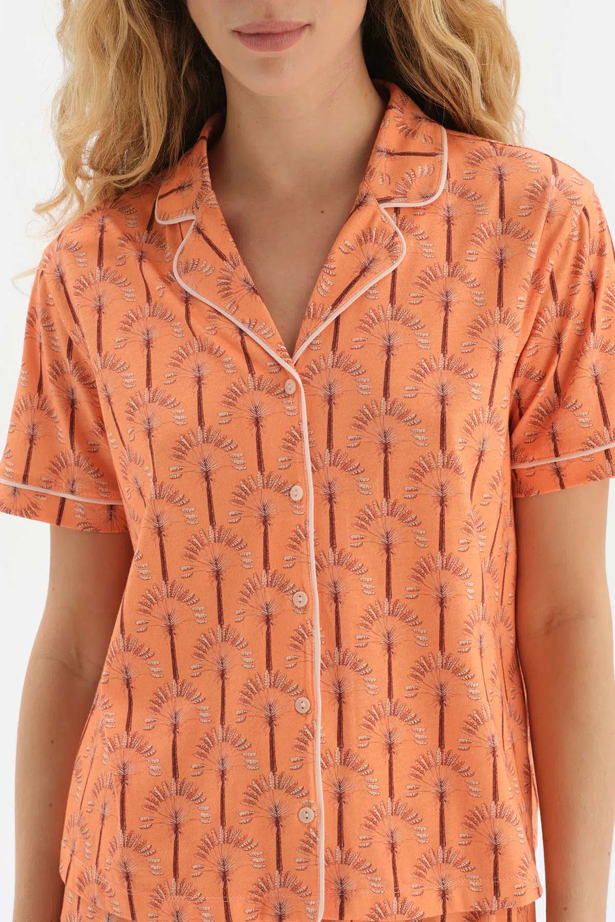 Turuncu Metraj Baskılı Gömlek Yaka Modal Şortlu Pijama Takımı