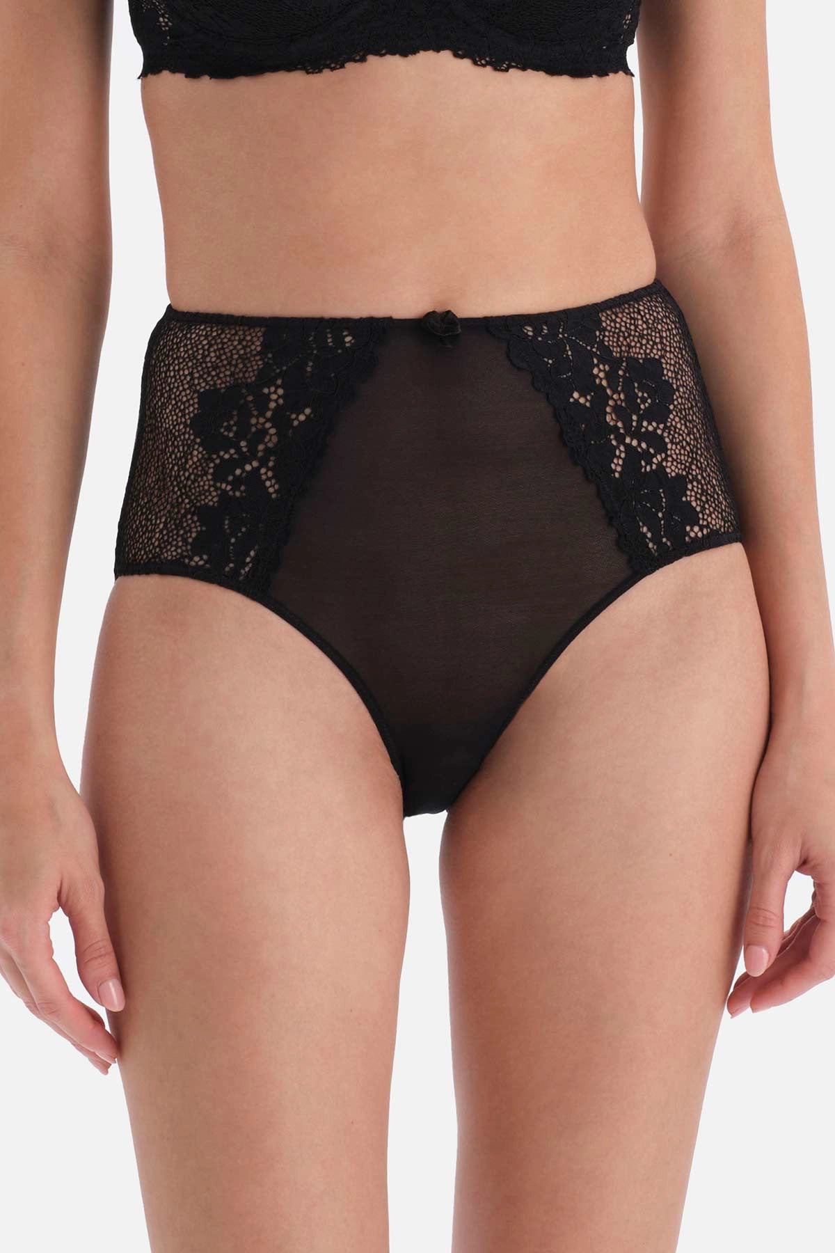 Siyah Dantel Detaylı Mikro Yüksek Bel Slip