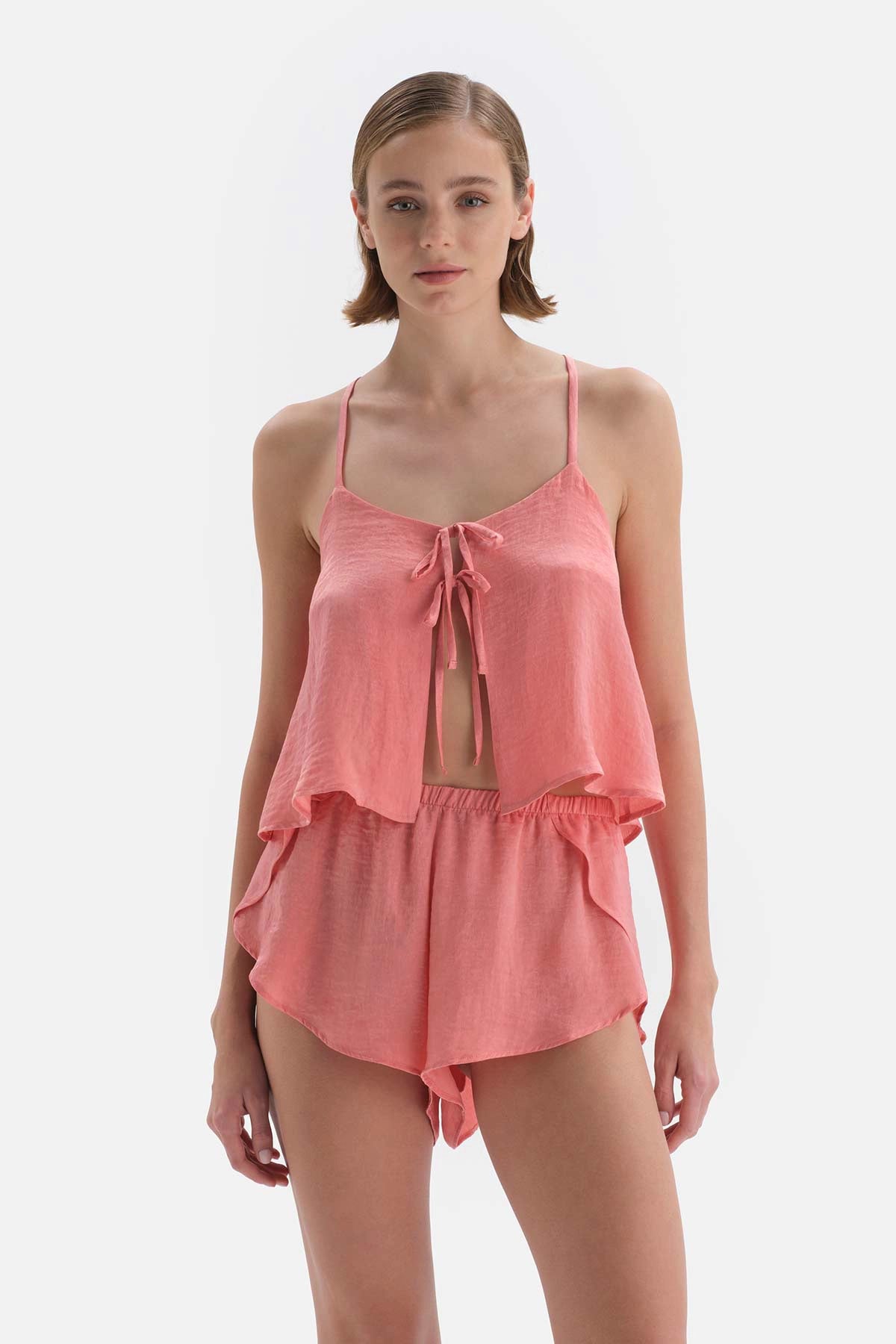Pembe Kalp Detaylı Saten Şortlu Pijama Takımı