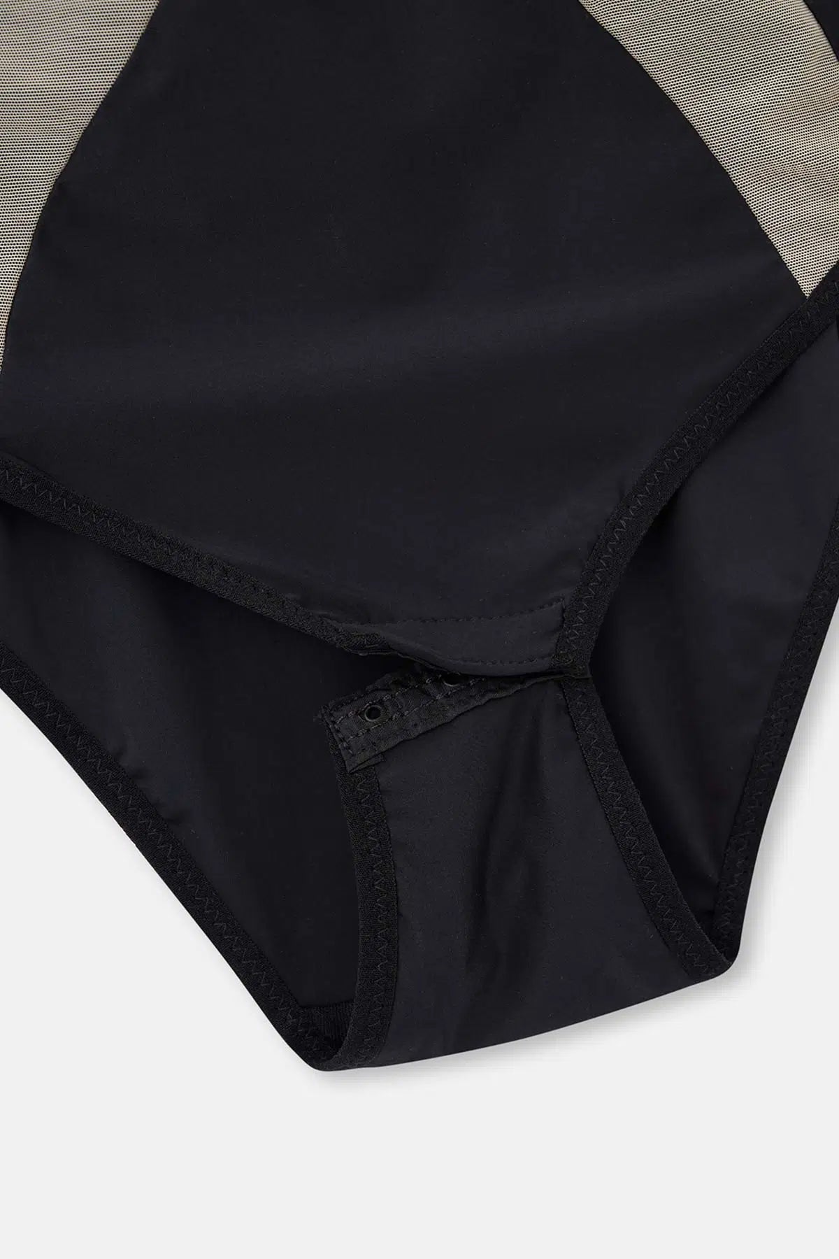 Siyah Transparan Detaylı Bodysuit