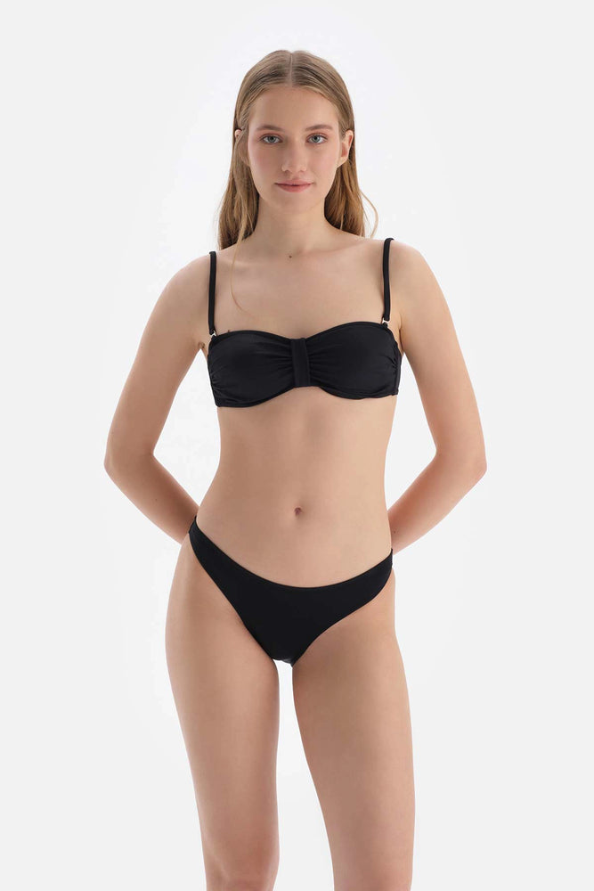 Siyah Düşük Bel Bikini Altı