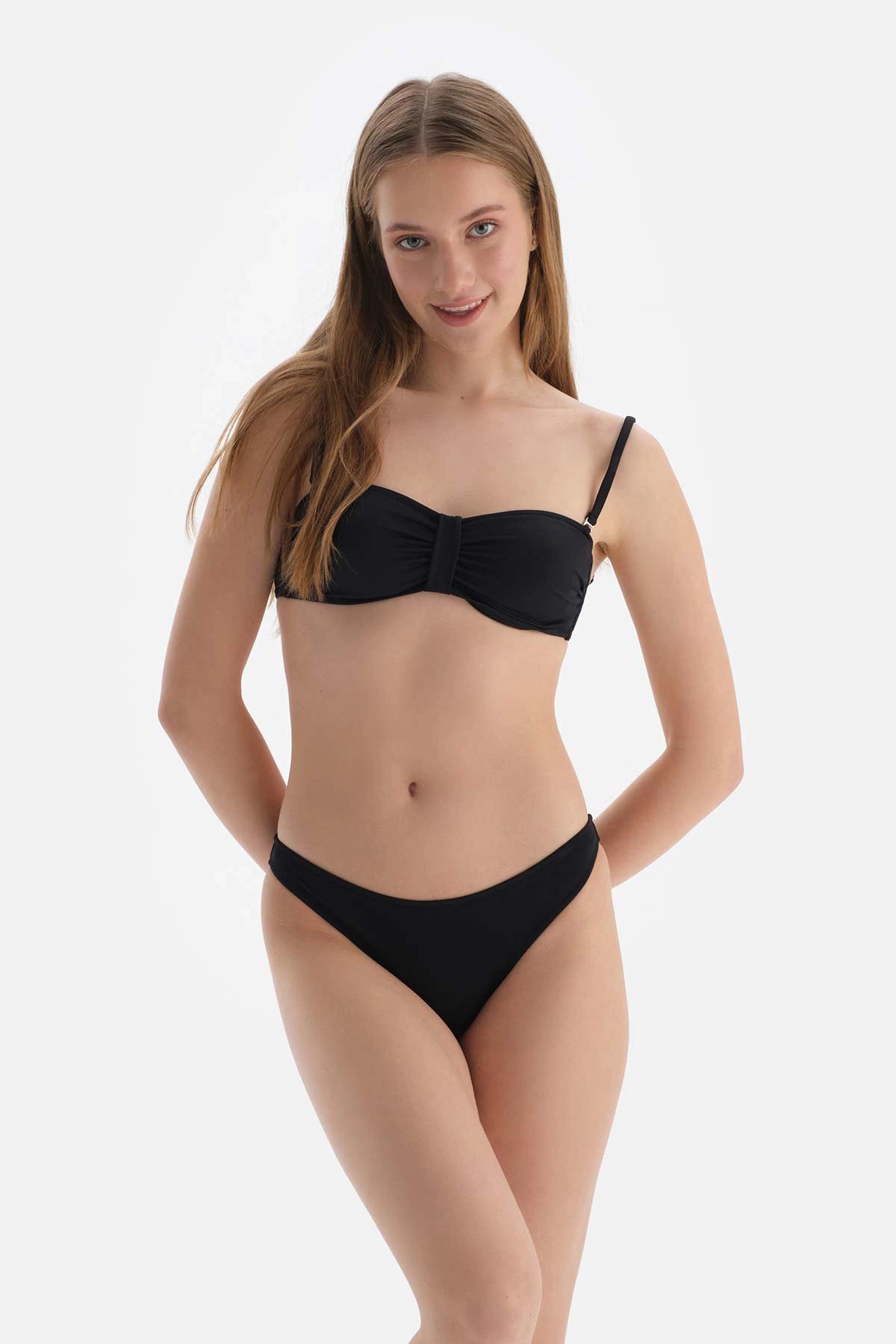 Siyah Düşük Bel Bikini Altı