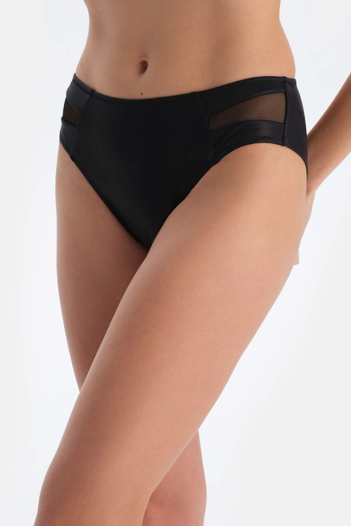 Siyah Normal Bel Brazilian Bikini Altı
