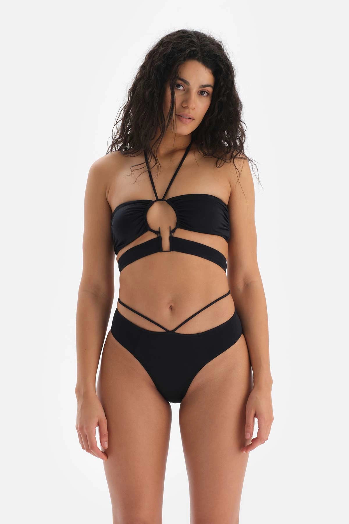 Siyah Ipli Brazilian Bikini Altı