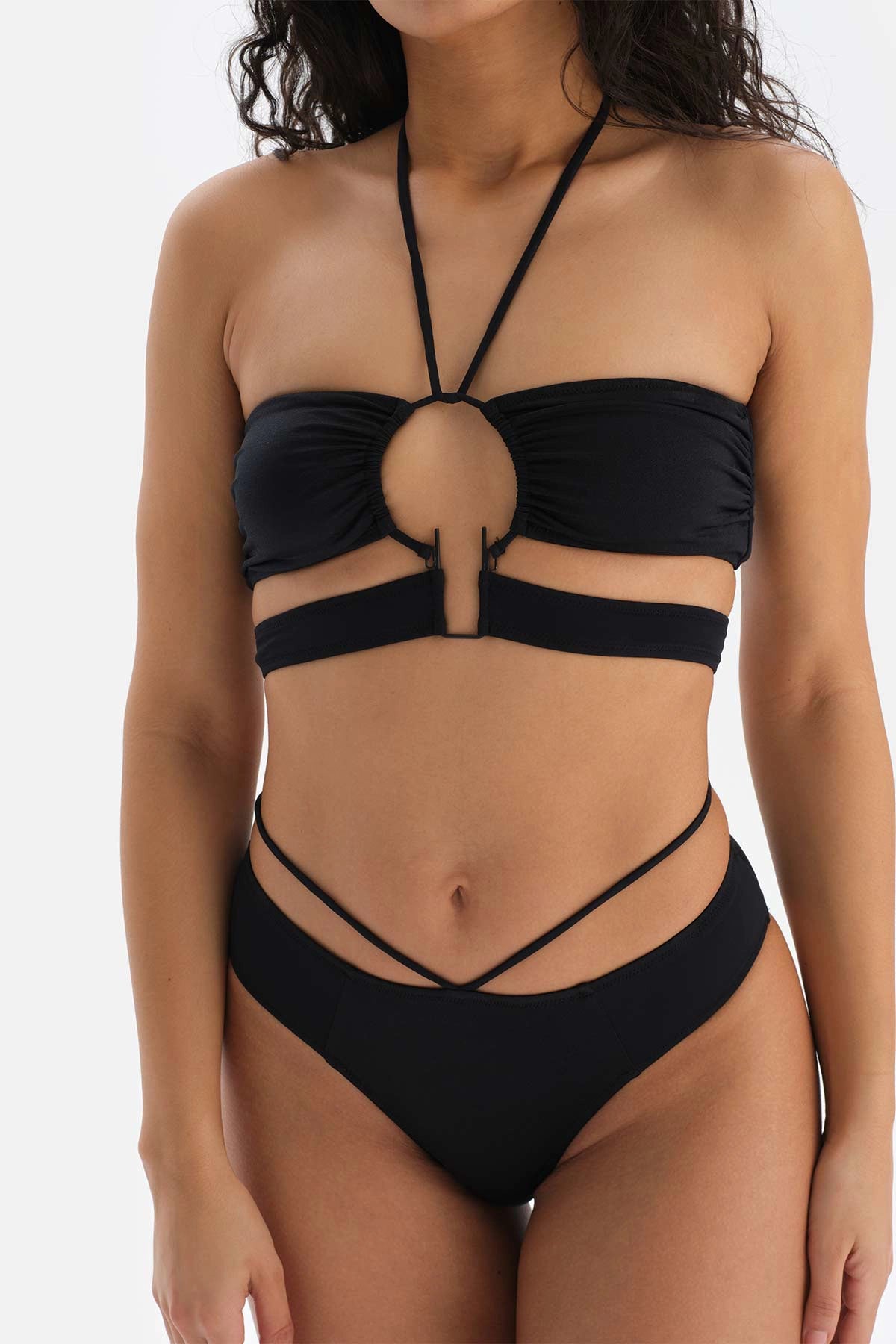 Siyah Ipli Brazilian Bikini Altı