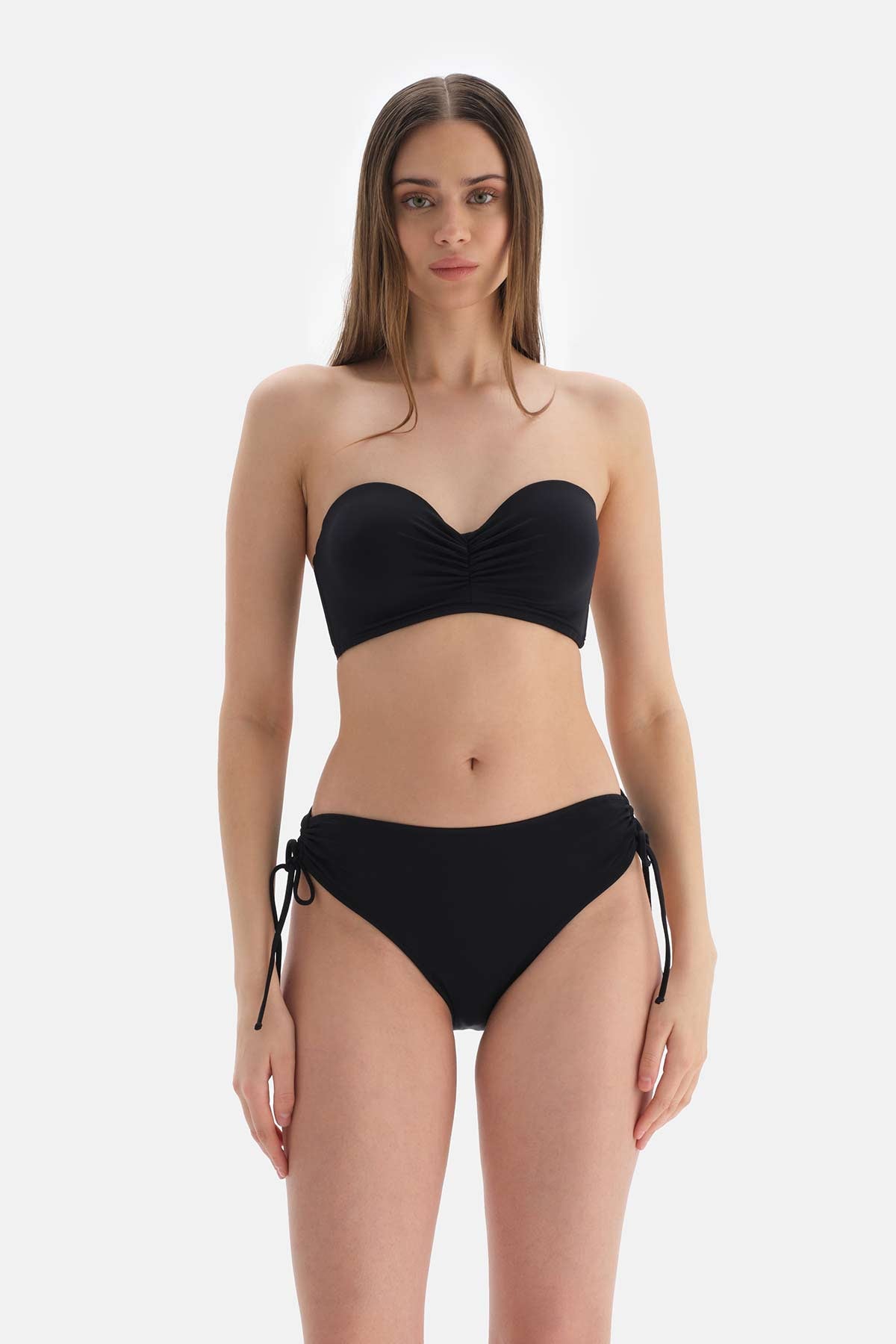 Siyah Straplez Kaplı Bikini Üstü