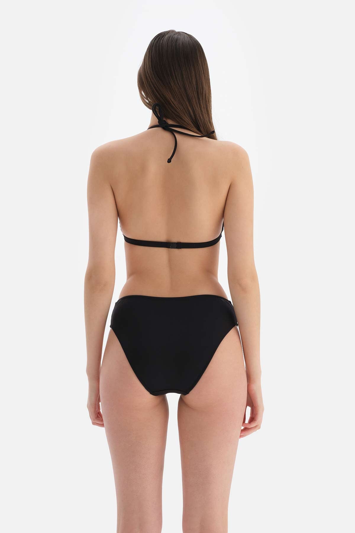 Siyah Üçgen Kaplı Bikini Üstü