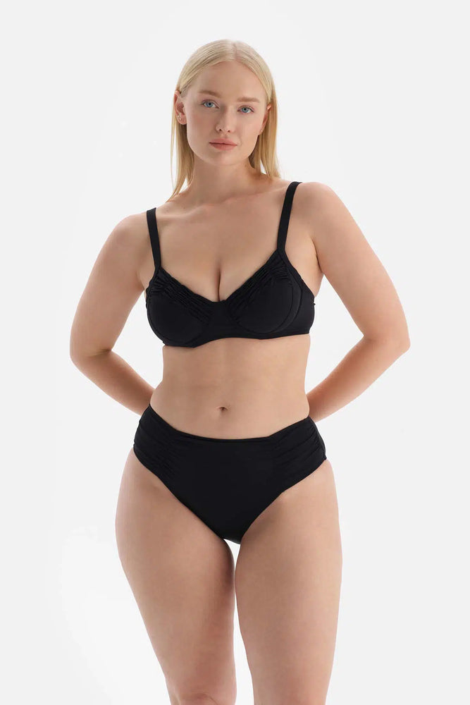 Siyah Korseli Toparlayıcı Bikini Üstü