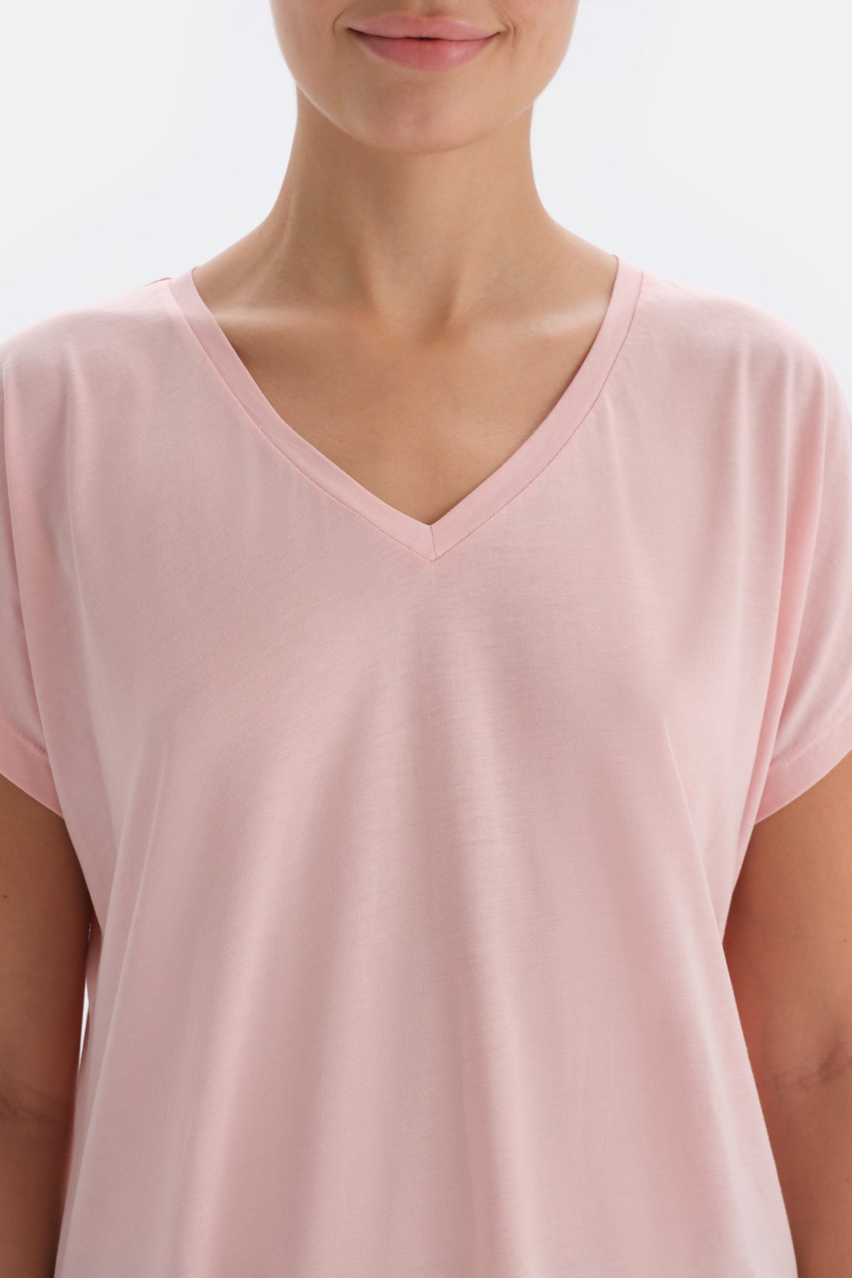 Açık Pembe V Yaka Kısa Kollu Pijama Üstü