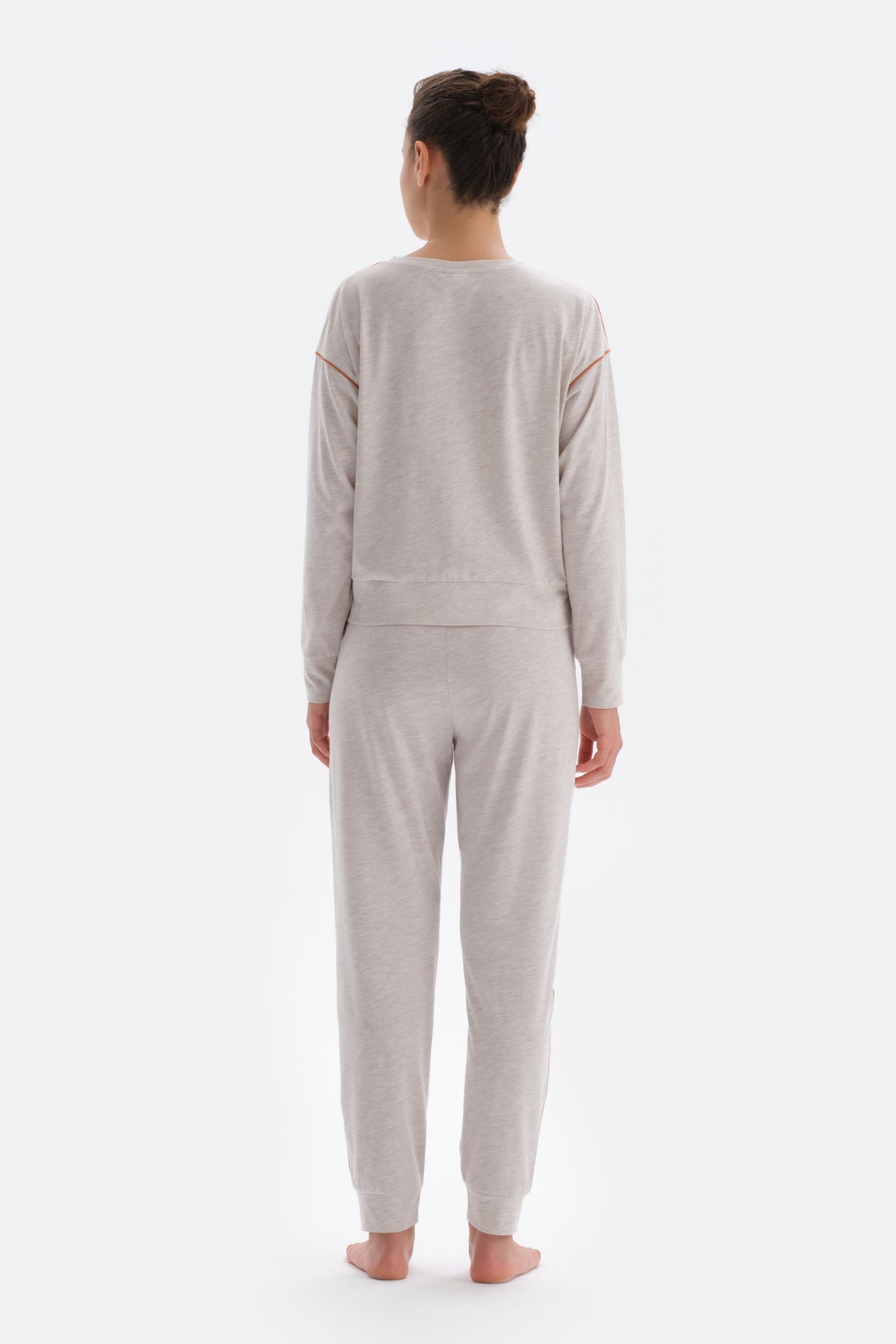 Ekru Melanj Slogan Baskılı Tişört Pantolon Pijama Takımı