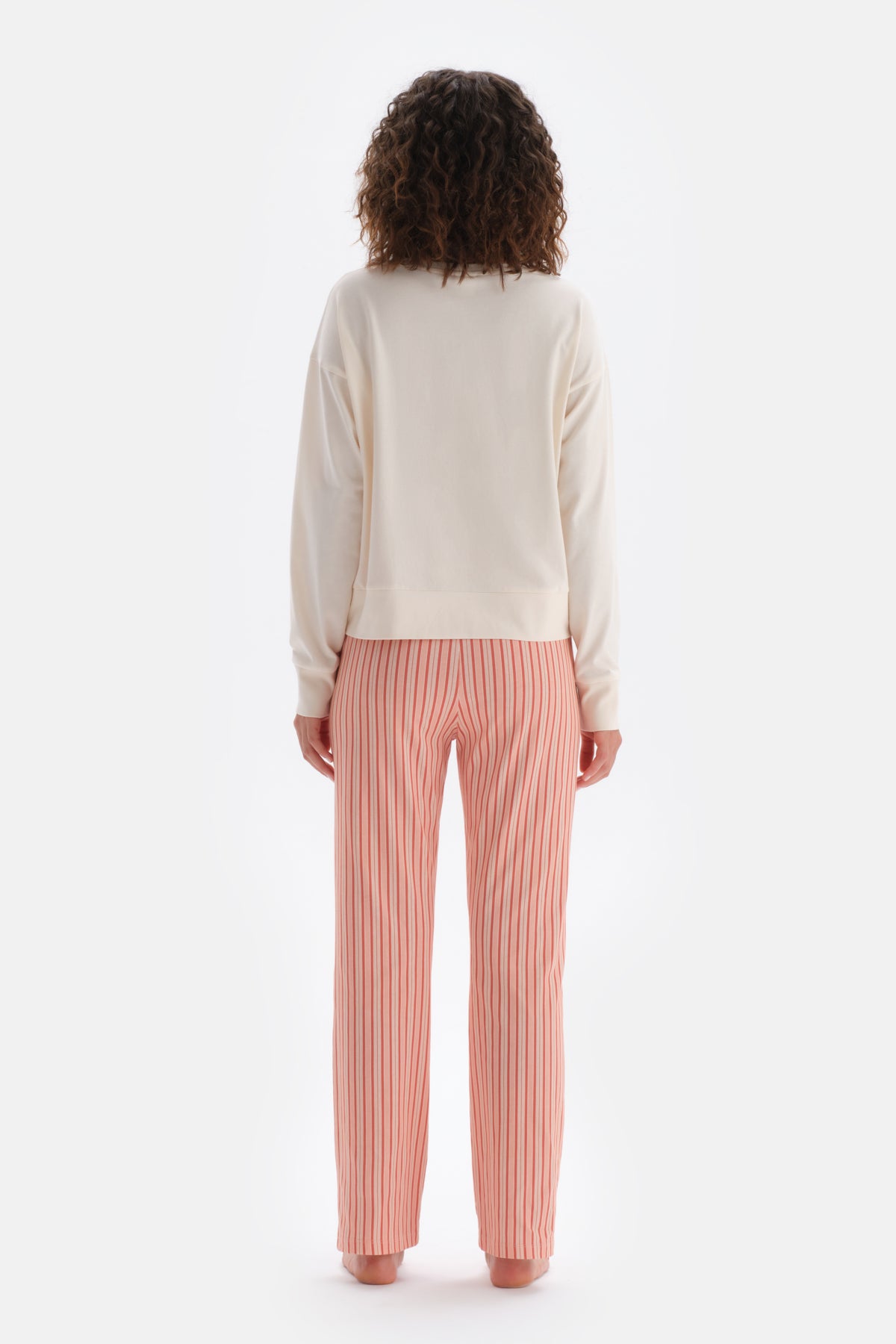 Ekru Nakış Detaylı Uzun Kollu Pijama Takımı