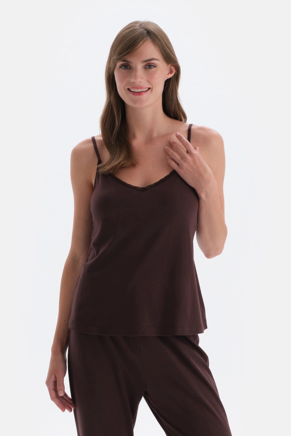 Koyu Kahve Dantel Detaylı Atlet Pantolon Pijama Takımı
