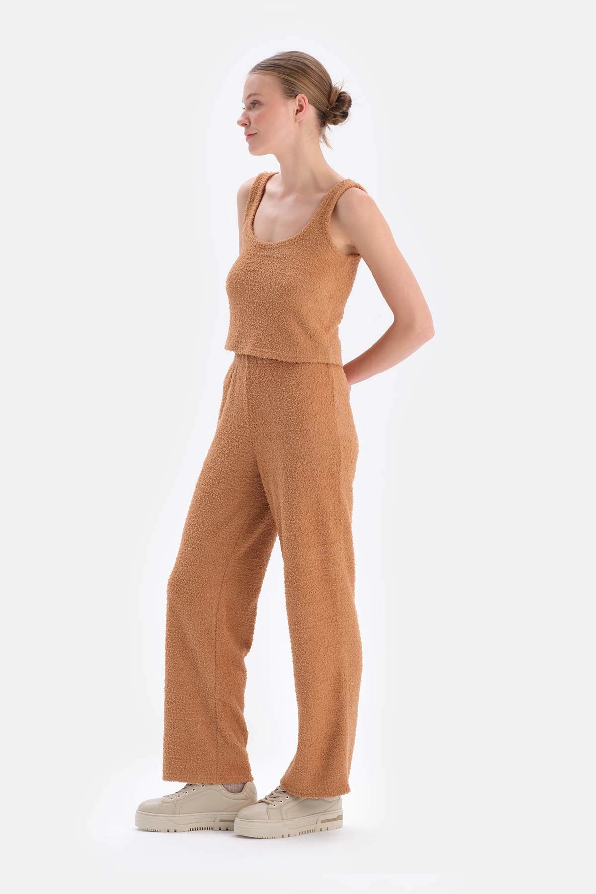 Camel Şönil Atlet