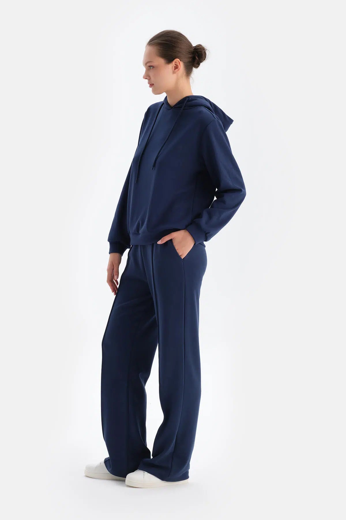 Lacivert Uzun Kollu Kapüşonlu Basıc Modal Sweatshırt