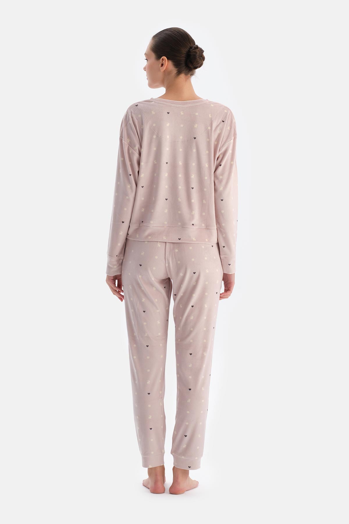 Pudra Mıkroprınt Baskılı Uzun Kollu Kadife Pijama Takımı