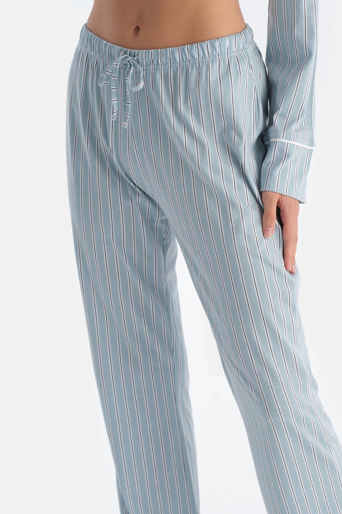 Açık Mavi Çizgili Penye Modal Gömlek Yaka Pijama Takımı
