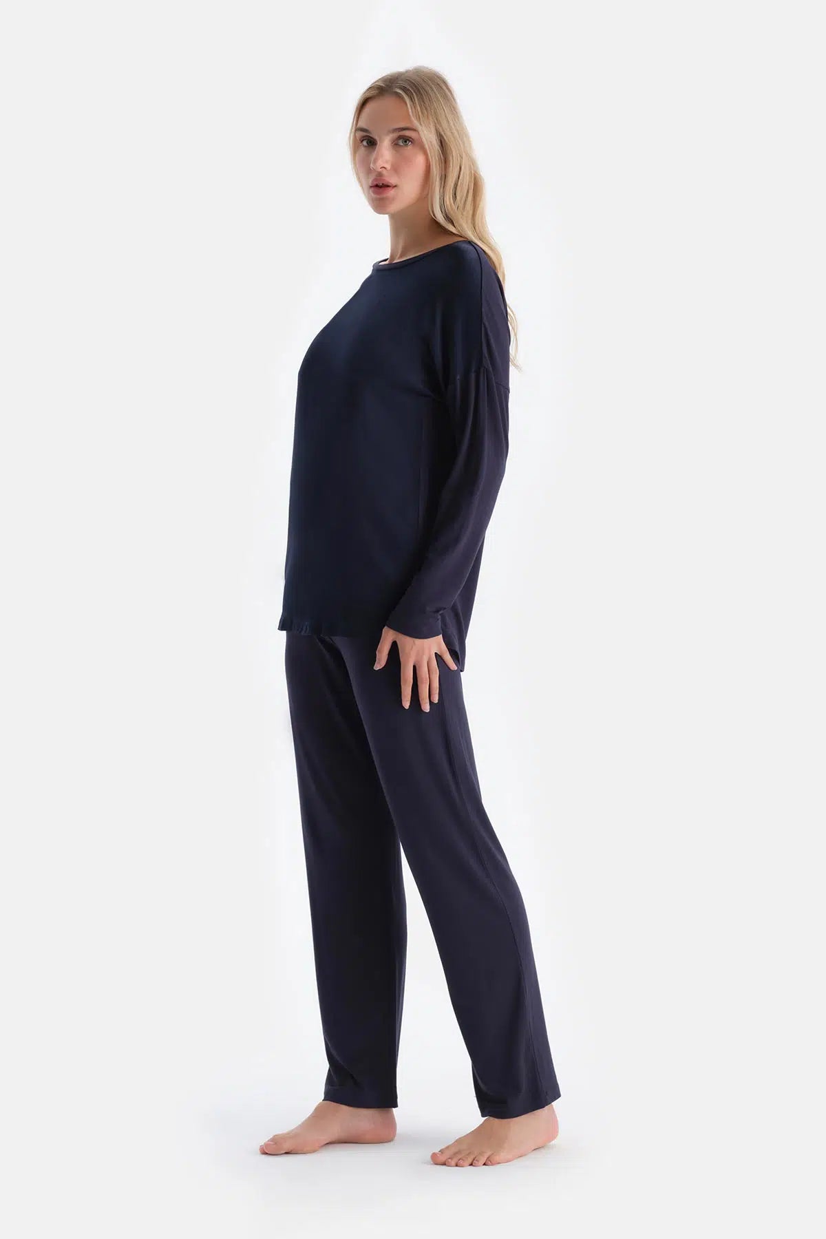 Lacivert Saten Garnili Uzun Kollu Pijama Takımı