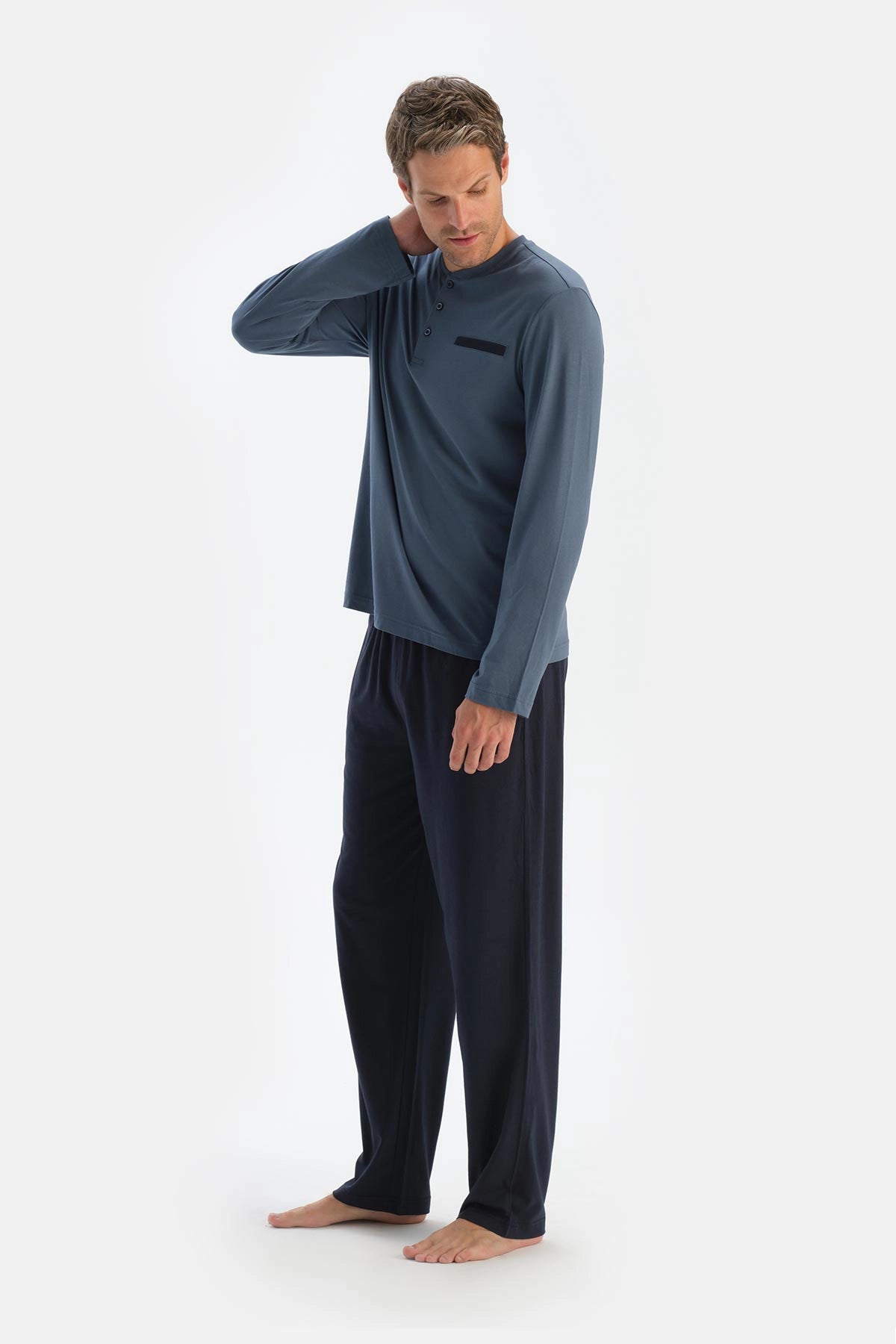 Koyu Mavi Yarım Patlı Uzun Kollu Üçlü Pijama Takımı