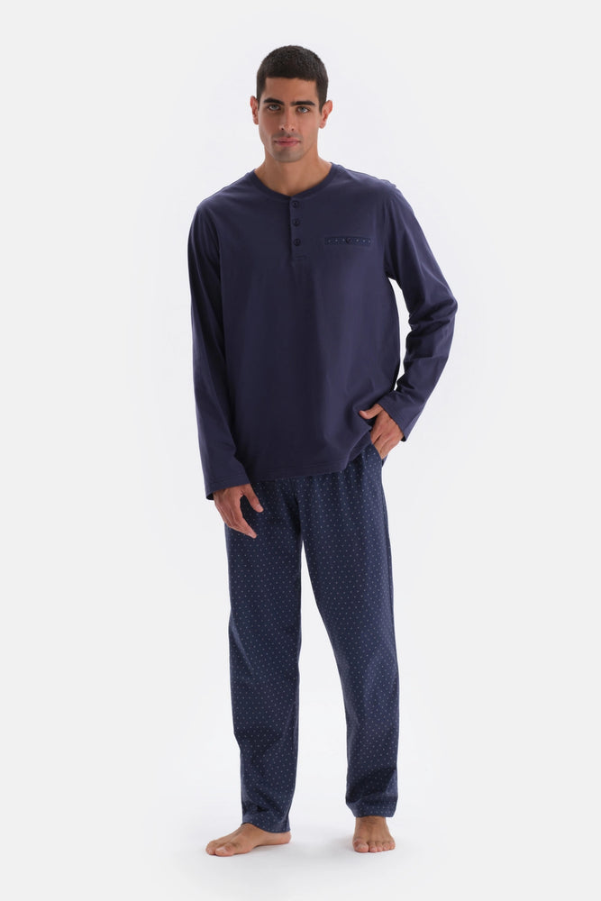 Lacivert Yarım Patlı Uzun Kollu Altı Metraj Baskılı Örme Pijama Takımı