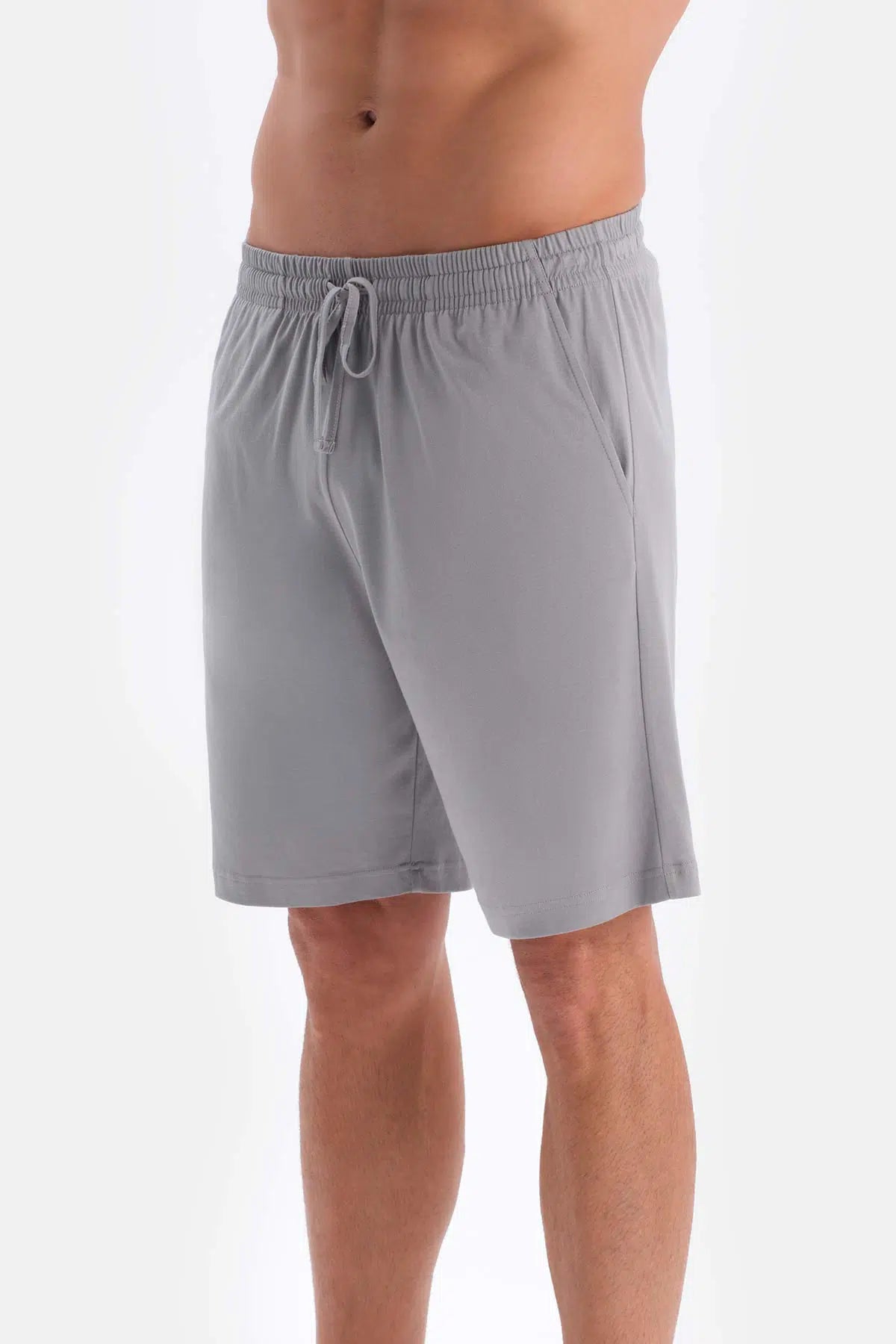 Siyah Yarım Patlı Kısa Kollu Şort Pantolon Üçlü Pijama Takımı
