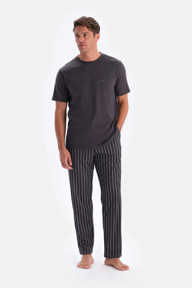 Füme Kısa Kollu Bisiklet Yaka Altı Çizgi Metraj Baskılı Pijama Takımı