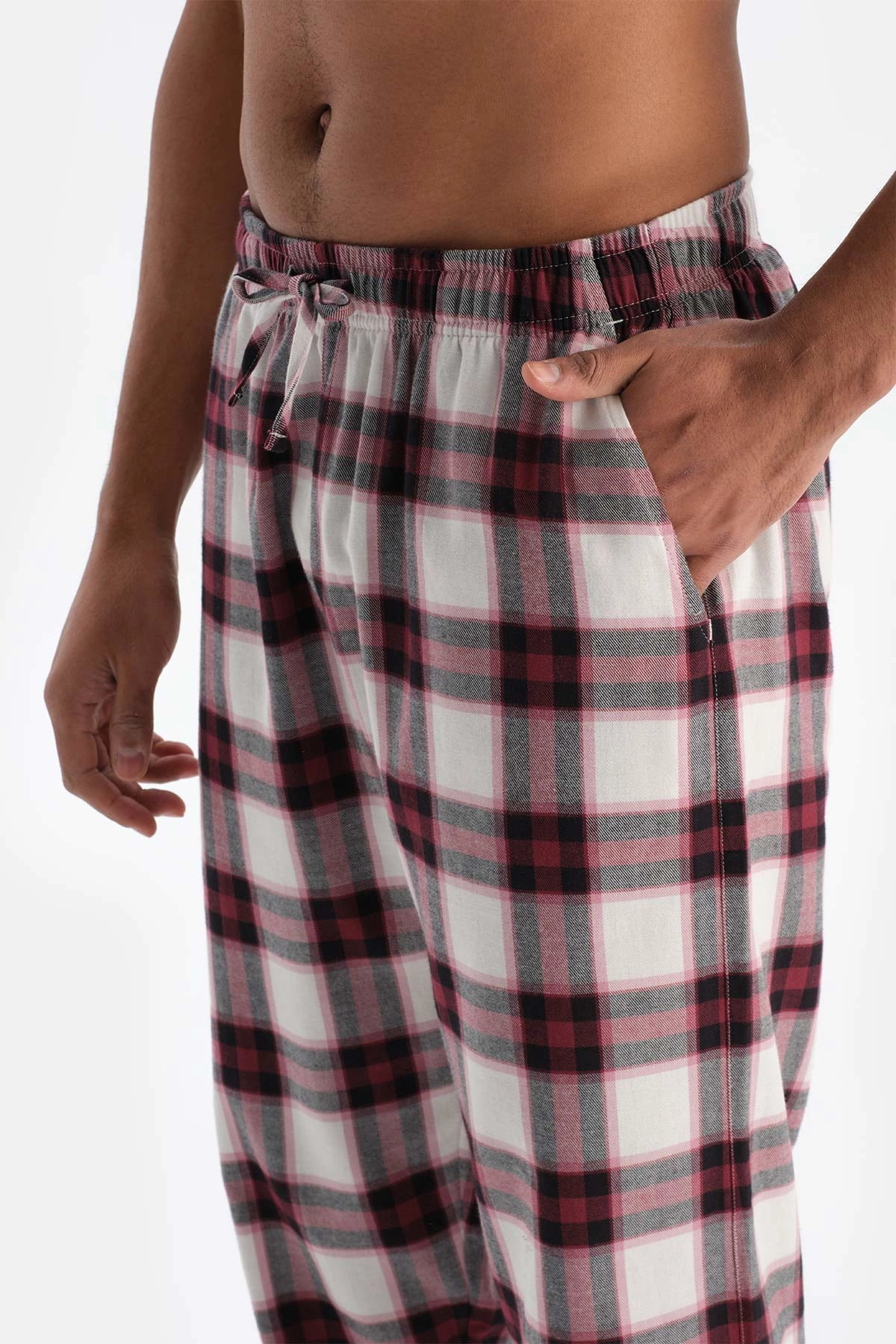 Ekru Nakış Detaylı Altı Dokuma Ekoseli Tişört Pantolon Pijama Takımı