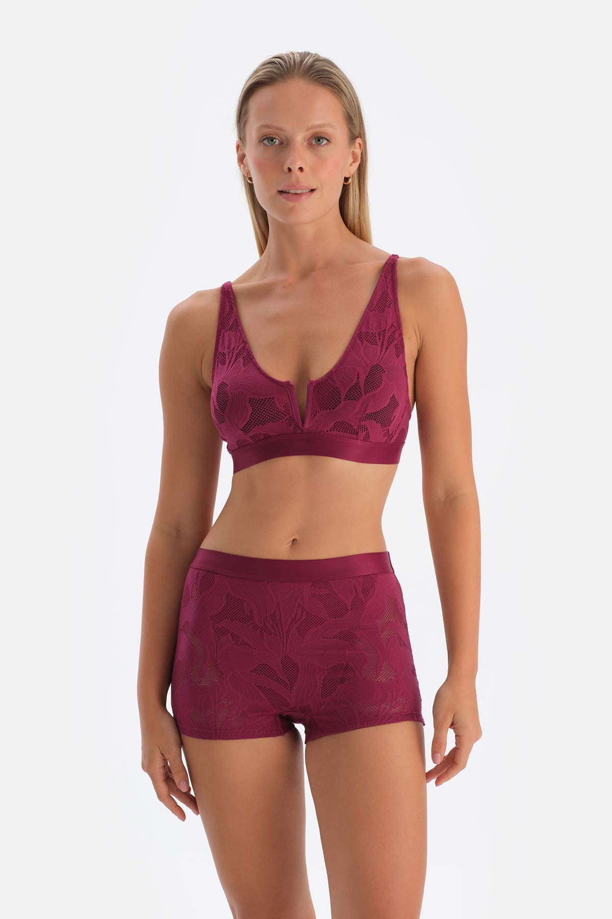 Mürdüm Önü V Detaylı Dantelli Bralet