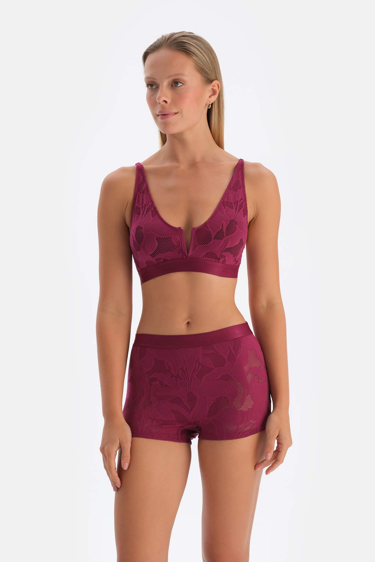 Mürdüm Önü V Detaylı Dantelli Bralet