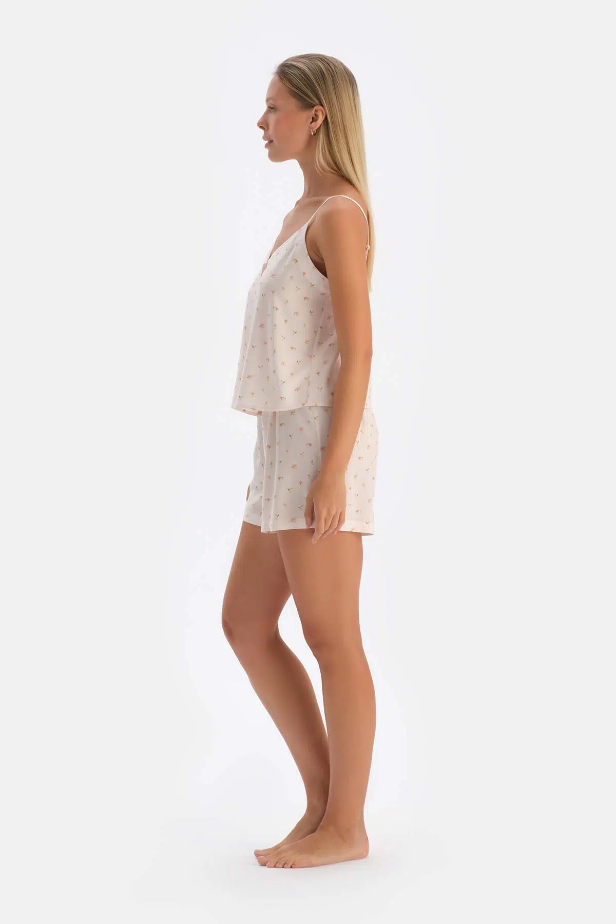 Kırık Beyaz Ince Askılı Desenli Dokuma Pijama Üstü