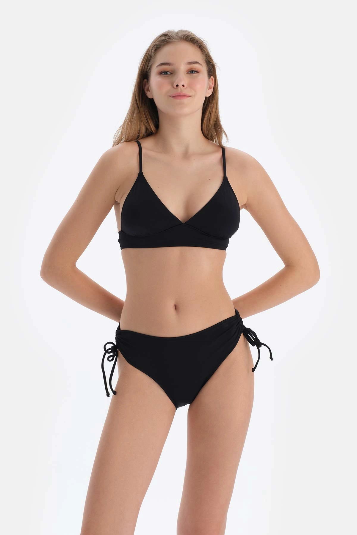 Siyah Yanı Büzgülü Bikini Alt