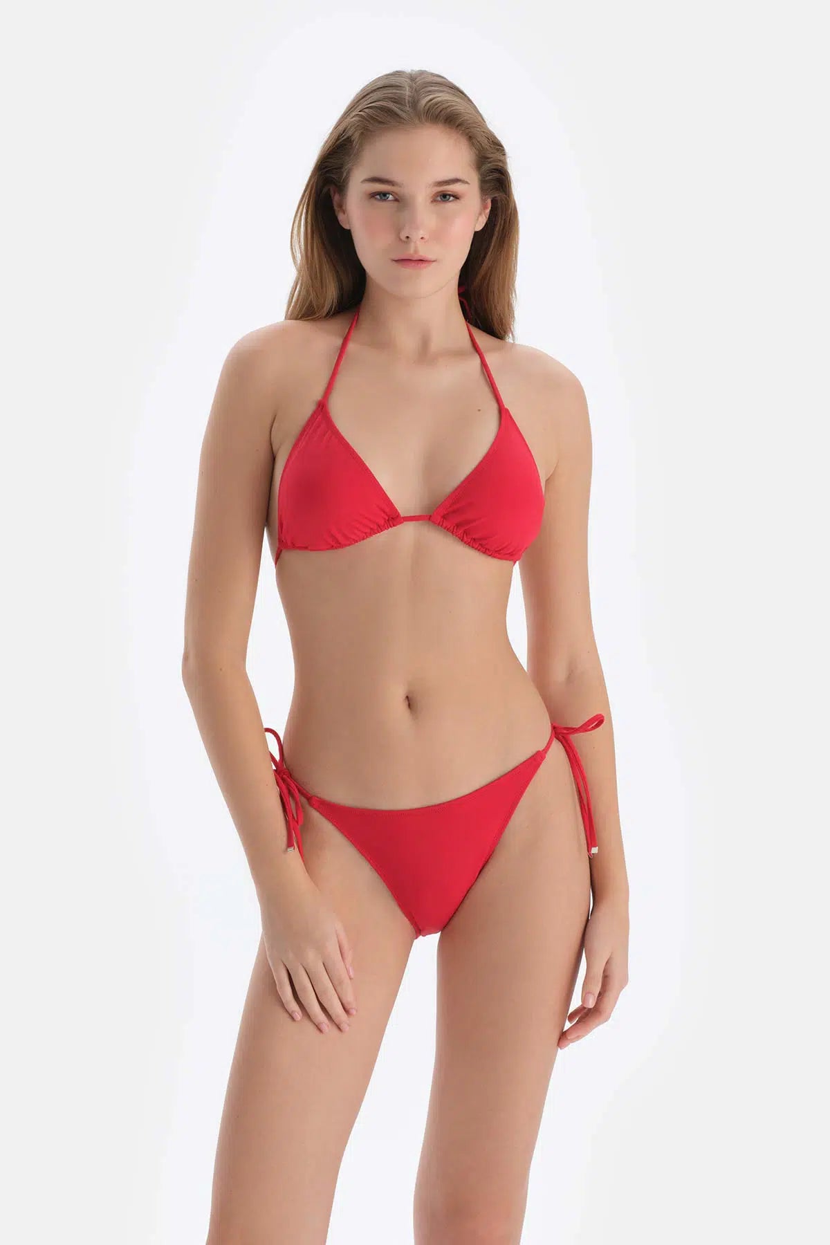 Kırmızı Üçgen Balensiz Küçük Bikini Üst
