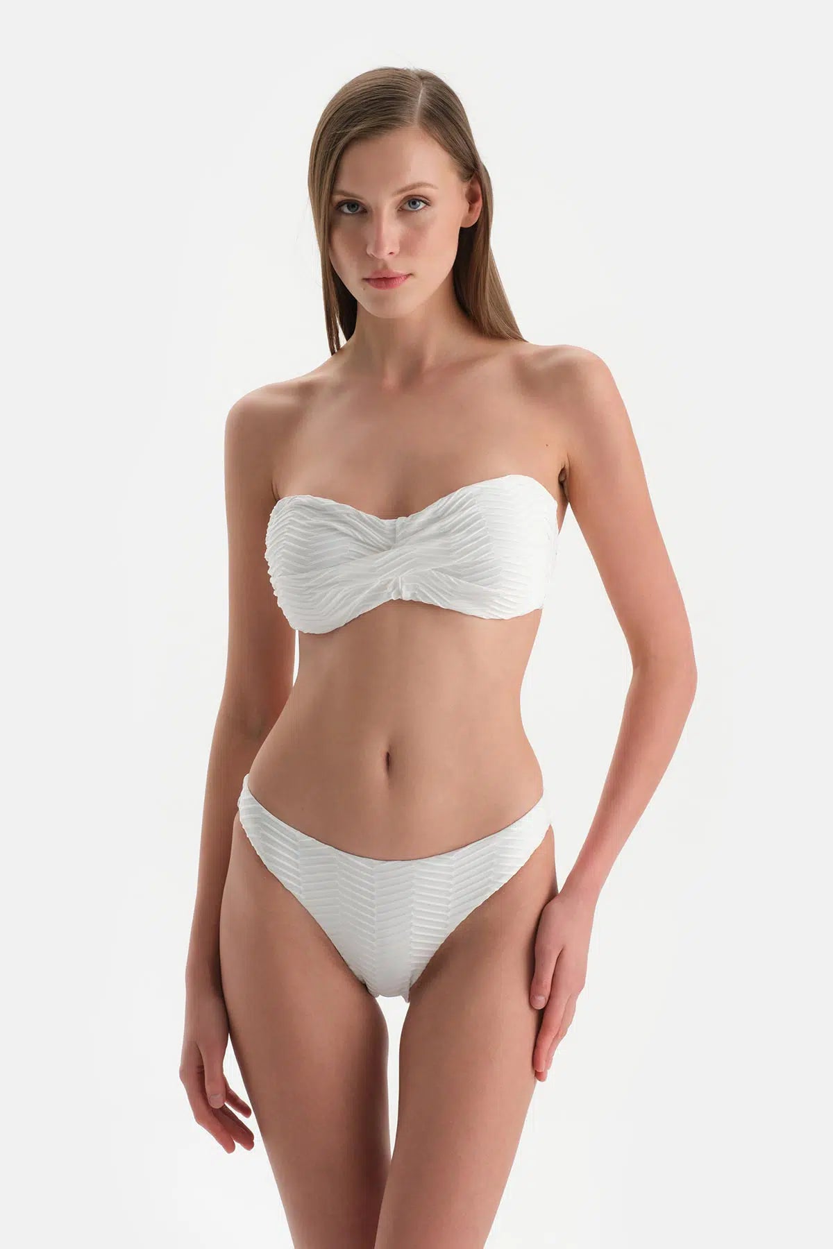 Beyaz Straplez Bikini Üst