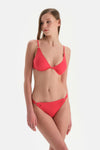 Kırmızı Üçgen Bikini Üst