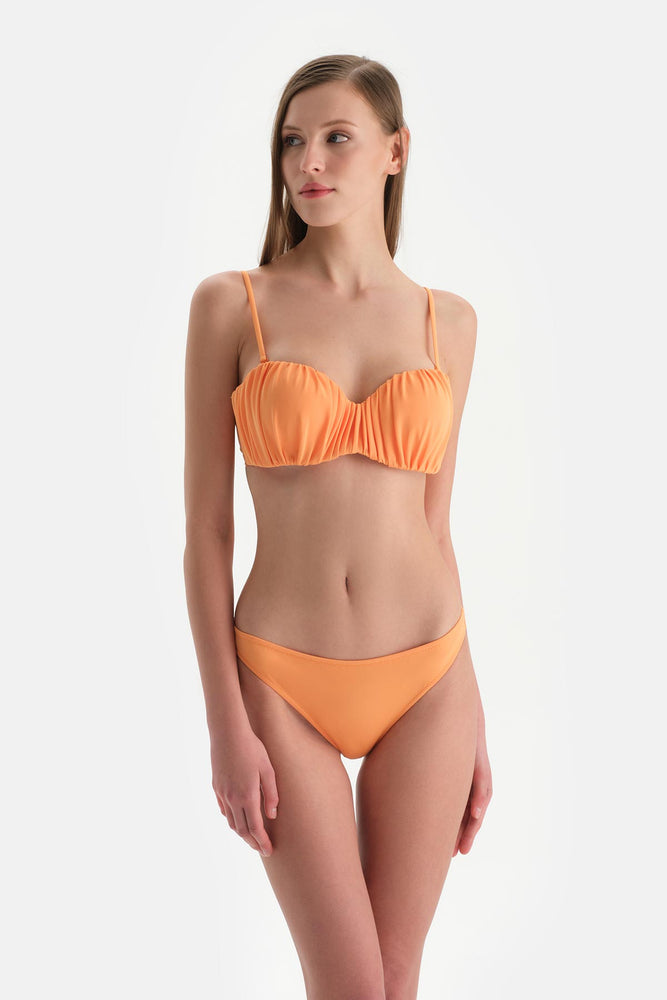 Turuncu Straplez Kaplı Bikini Üst